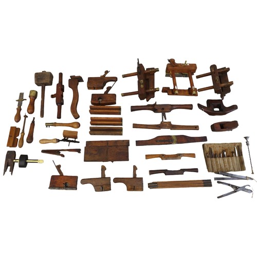 380 - A quantity of hand tools including moulding planes, plough planes, shaving planes. (1 box)