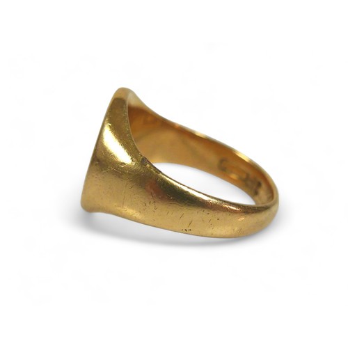 50 - A 9ct gold signet ring, size O/P, 9.3g,