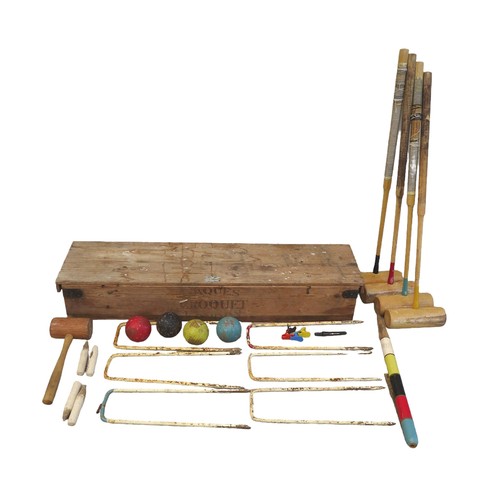 348 - A Jaques croquet set, in pine crate, with four mallets, four plastic balls, centre post, six hoops, ... 