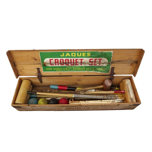 348 - A Jaques croquet set, in pine crate, with four mallets, four plastic balls, centre post, six hoops, ... 