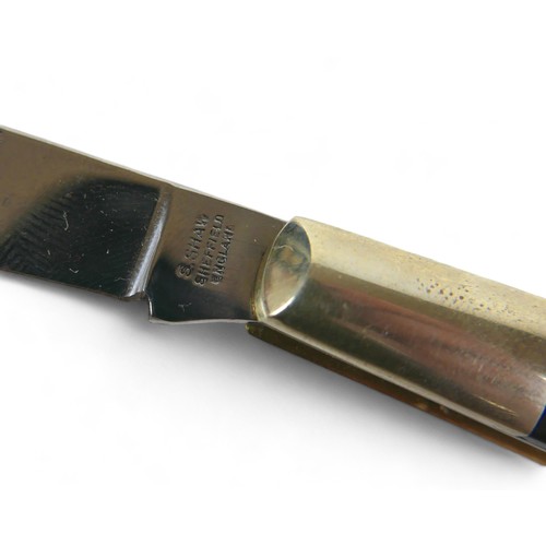 290 - A Stan Shaw pen knife, with horn handle, 16.5cm when opened.