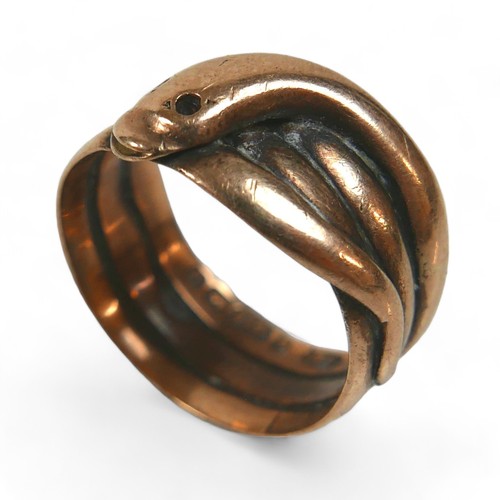 105 - A 9ct gold ring, of snake design, size P/Q, 5.5g.