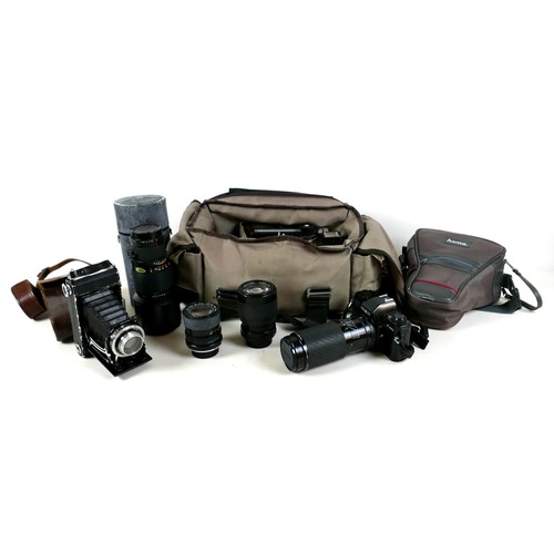 362 - A collection of cameras and lenses, including a Mamiya-Sekor Telephoto lens, CS77, F=300mm, 1:4, ser... 