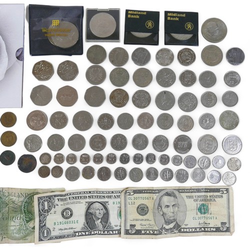 60 - A small collection of British and some World coins, including Brilliant Uncirculated Coin Collection... 