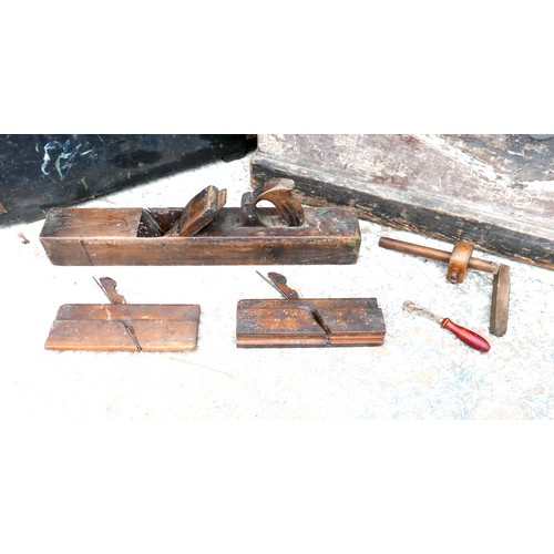 385 - Two wooden tool chests, the larger with two lift out trays, 92 by 46 by 45cm, the smaller 61 by 32 b... 