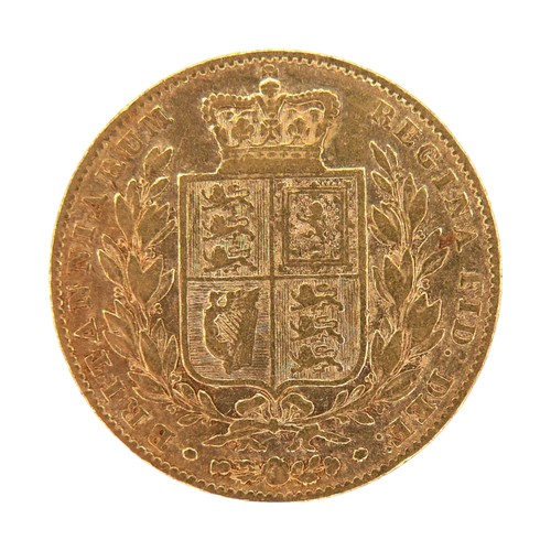 43 - A Victoria Young Head Shield Back gold sovereign, 1842.