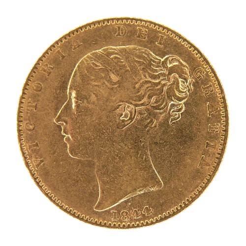 45 - A Victoria Young Head Shield Back gold sovereign, 1844.