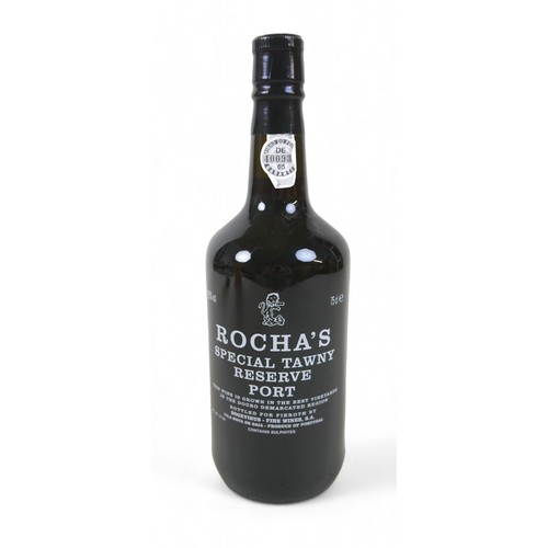 185 - A bottle of Warre's vintage port, 2005, cased, a bottle of Rocha's Special Tawny Reserve port, toget... 