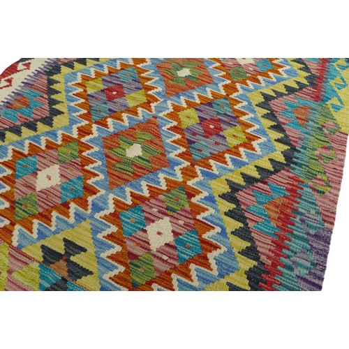 351 - A Chobi Kilim hand knotted woollen rug, 146 by 99cm.