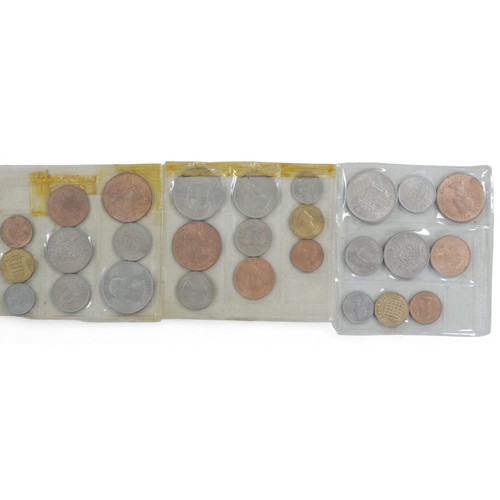 98 - A large collection of mainly British coins, including an Edward I silver penny, an Elizabeth I silve... 