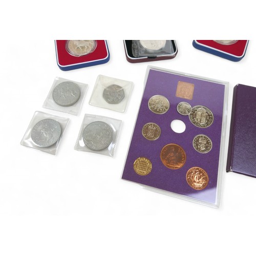 95 - A collection of coins, including eight boxed silver coins, approximately 190g, with other comparativ... 