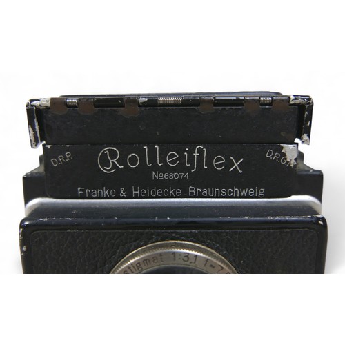 250 - A Rolleiflex camera no 68074.