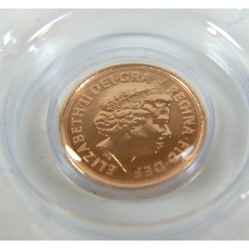 94 - An Elizabeth II gold quarter sovereign coin dated 2009.