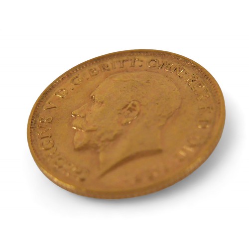 104 - A George V gold half sovereign, 1912.