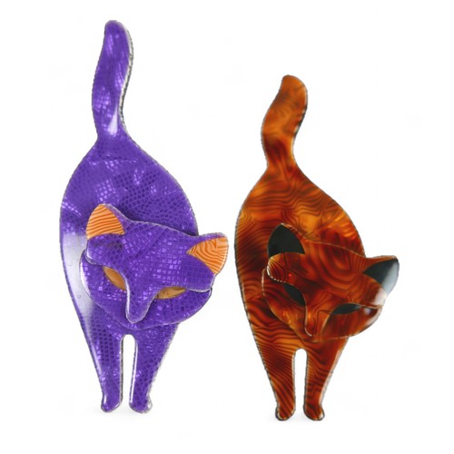 30 - A group four Lea Stein of Paris cat brooches, largest 4.5 by 1.5 by 10cm high. (4)