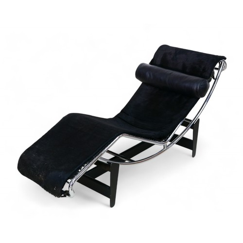 350 - A Cassina 'LC4' reclining chair, originally designed by Le Corbusier, Pierre Jeanneret, and Charlott... 