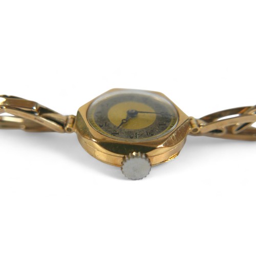 118 - A 9ct yellow gold ladies bracelet wristwatch, manual wind 23mm case on a stung strap, 18.0g, current... 