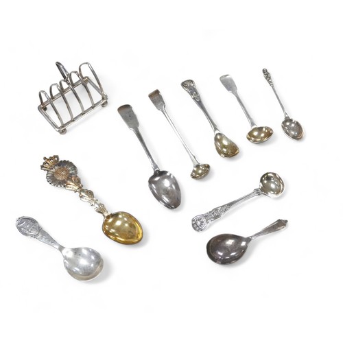 84 - A collection of 19th century and later British silver, including a George IV Irish silver teaspoon, ... 