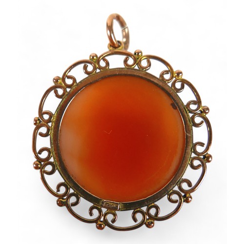 70 - A collection of gold jewellery, comprising a 9ct gold mounted cameo brooch/pendant, 4.8g, a 9ct gold... 