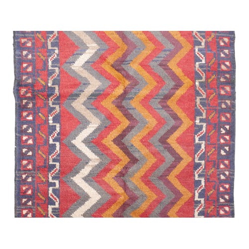 376 - Baluchi hand knotted woollen rug, 140 by 84cm.