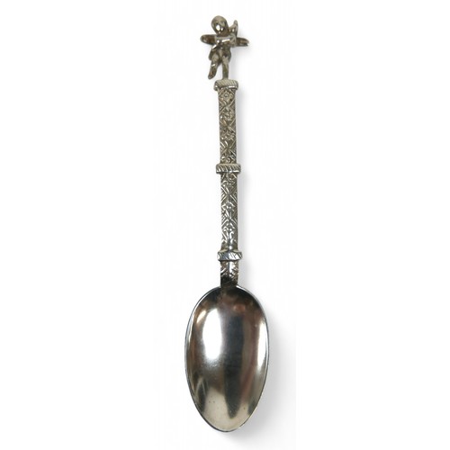 106 - An assorted group of silver and silver plated items, comprising a pair of silver sugar tongs, Joseph... 