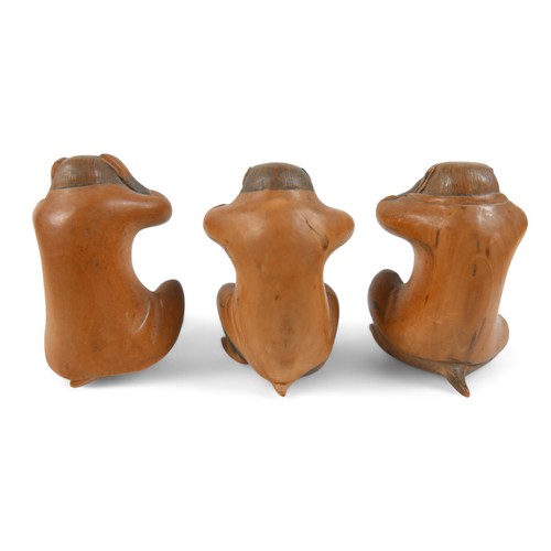 164 - Three carved wooden monkeys and two wooden netsukes, tallest 5cm. (5)