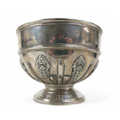 115 - A silver presentation cup / circular bowl on foot, London 1930, maker MR for Manoah Rhodes & Sons Lt... 