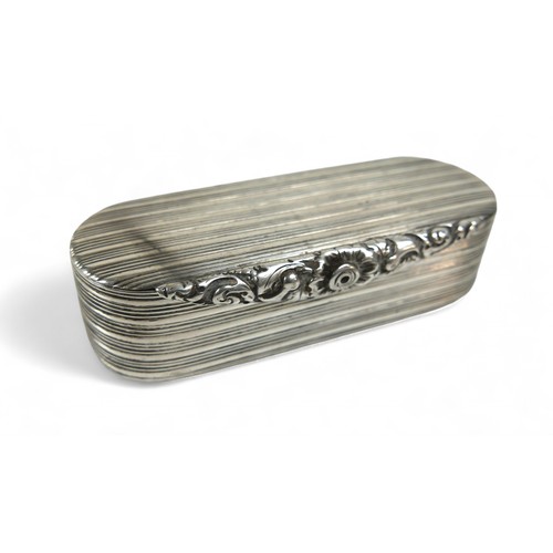 114 - A silver George IV lozenge shaped snuff box, London 1828, maker T.P, interior gilt, overall lined de... 