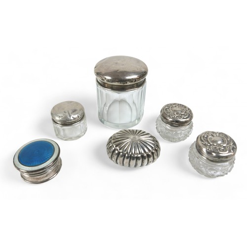 101 - Six Victorian and later small silver pots, comprising small Victorian lobed oval hinged lid patch / ... 