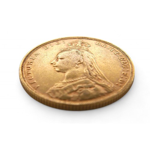 141 - A Victoria Old Head gold sovereign, 1890.