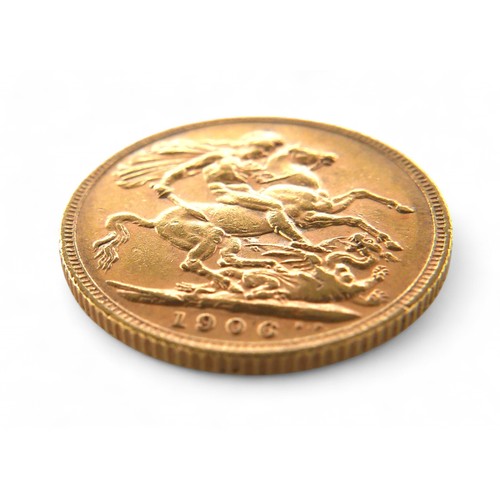 142 - An Edward VII gold sovereign, 1906.