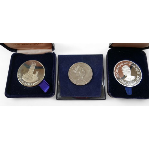 123 - A collection of proof coins and sets, to include 1997 United States Mint premier silver proof set. (... 