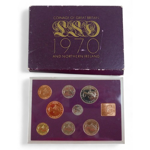 123 - A collection of proof coins and sets, to include 1997 United States Mint premier silver proof set. (... 