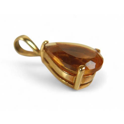 58 - An 18ct yellow gold citrine tear drop pendant, 8.0 by 6.4 by 18.7mm, weight 1.9g.