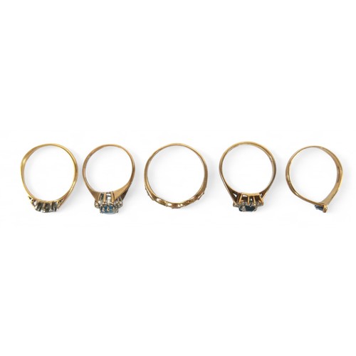 68 - Five 9ct gold rings and a pair of earrings, sizes M,N,O,R,T, weight 10.3g. (6)