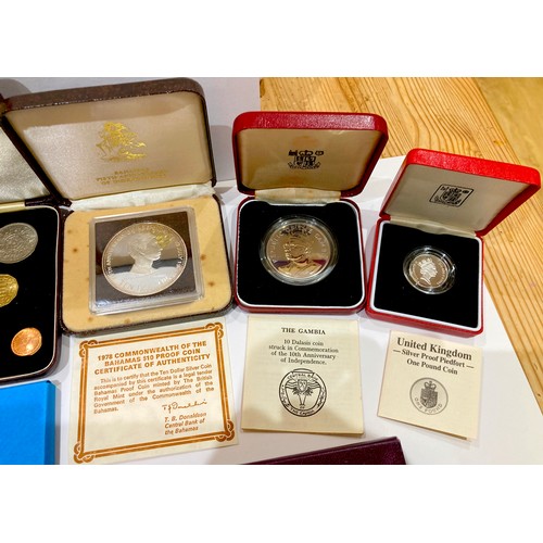 132 - A group of silver proof coins and proof sets, Royal Mint issues, comprising 1978 Commonwealth of the... 