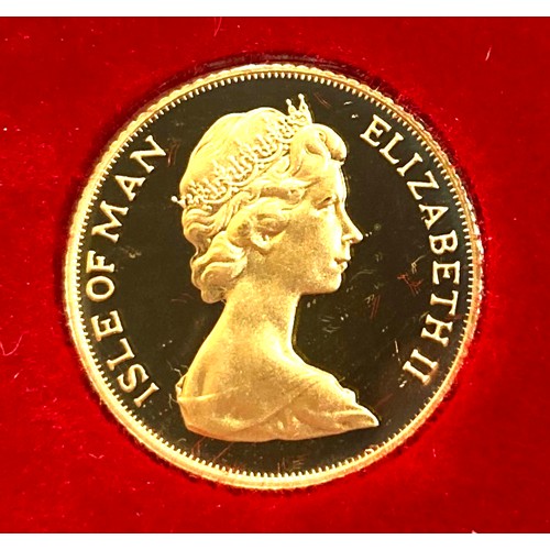 139 - Two Elizabeth II gold half sovereigns, 1973 and 1979, Isle of Man issue by Pobjoy Mint, to commemora... 