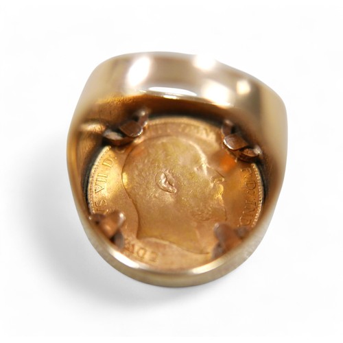 91 - An Edward VII gold half sovereign, 1909, fitted into a 9ct gold ring mount, size K, 10.1g.