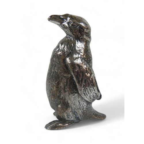 15 - Two 925 silver penguin figures, 6cm high, 103.7g/3.3toz. (2)