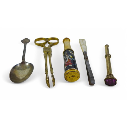 126 - A quantity of small curios, including gold metal propelling pencil with pink stone shield end (tests... 