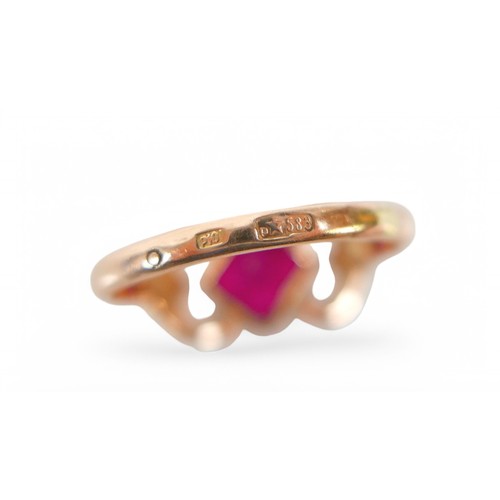 31 - A 14ct yellow gold ruby/pink sapphire ring, size O, stone size 6.5 by 6.5 by 4.5mm, weight 2.9g.