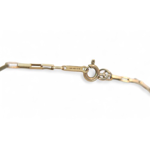 50 - A collection of 9ct gold jewellery, comprising a hardstone and god mounted pendant with a crab insig... 