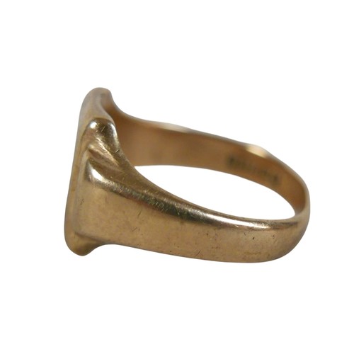 53 - A 9ct yellow gold signet ring size W, 8.2g.