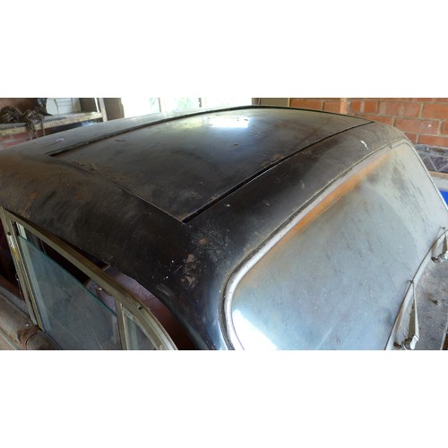1 - A 1949 Jaguar Mark V 2.5 litre four door saloon car for restoration, registration KKD 737, with 7557... 