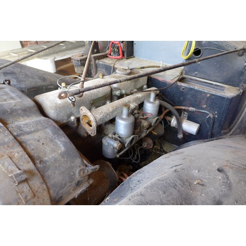 1 - A 1949 Jaguar Mark V 2.5 litre four door saloon car for restoration, registration KKD 737, with 7557... 