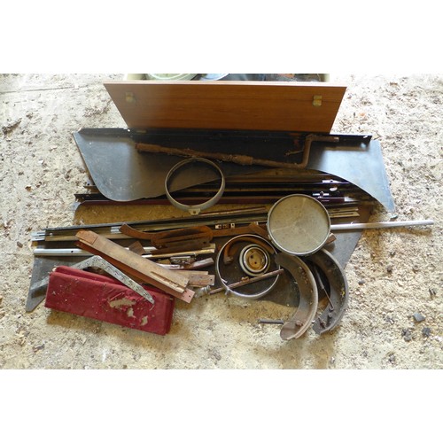 1 - A 1949 Jaguar Mark V 2.5 litre four door saloon car for restoration, registration KKD 737, with 7557... 