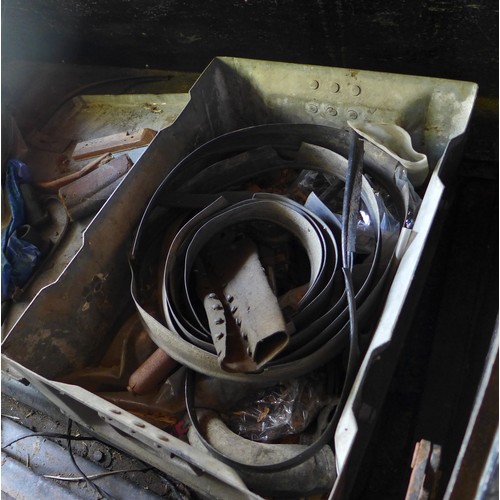 1 - A 1949 Jaguar Mark V 2.5 litre four door saloon car for restoration, registration KKD 737, with 7557... 