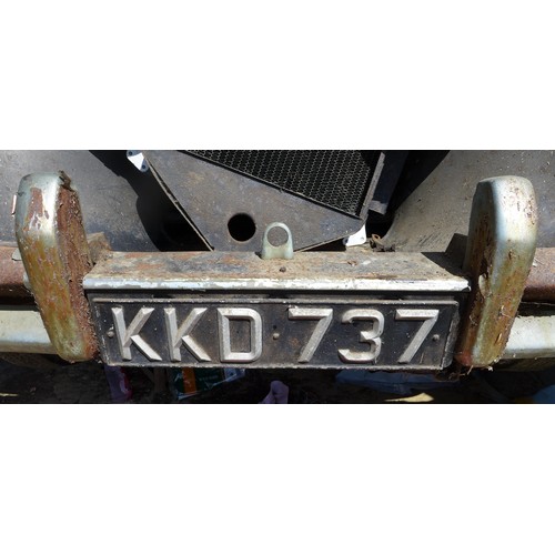 1 - A 1949 Jaguar Mark V 2.5 litre four door saloon car for restoration, registration KKD 737, with 7557... 