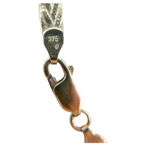 37 - A 9ct gold flat plaited necklace, 41cm, 6.8g.