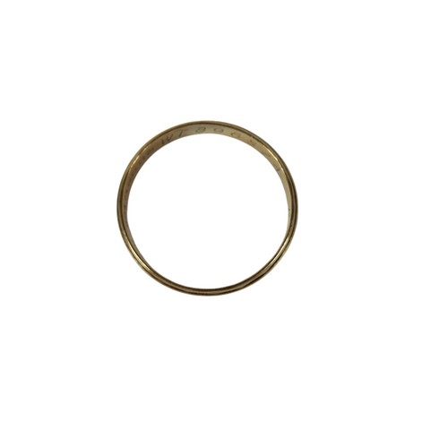 40 - A 22ct yellow gold wedding band ring, 3.9mm wide, size N, 2.3g.